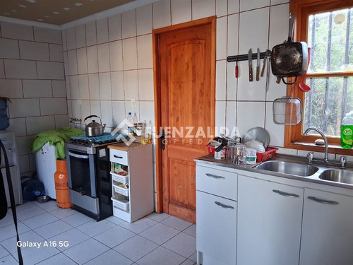 Casa En Venta De 3 Dorm. En El Tabo