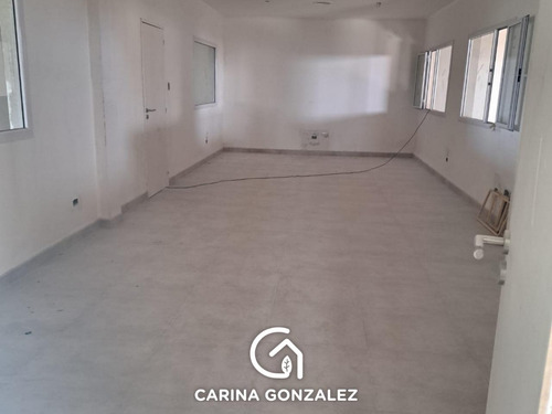 Edificio Comercial En Centenario Base Operativa