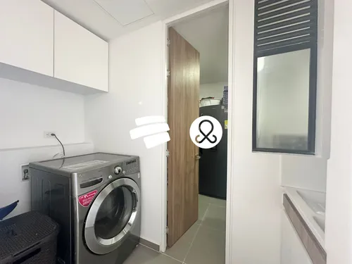Apartamento Con Vista A La Ciudad, Sin Poniente, Sector Tranquilo, Unidad Muy Familiar, Loma De Las Brujas, Envigado