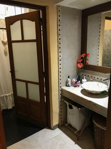 Chalet 3 Amb Reciclado Con Quincho Y Patio. Nuevo Valor De Venta U$s107000