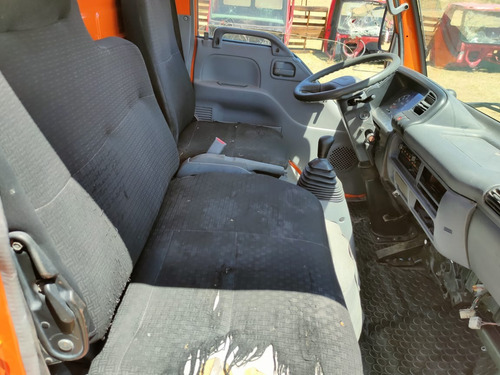 Isuzu Elf 300e Camión Chasis Cabina Arrancando Stdr Mexican