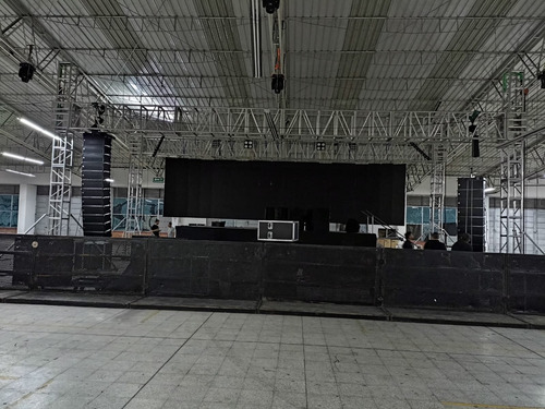 Imagen 7 de 10 de Alquiler De Sonido,tarimas,luces, Pantalla Bogota 3138840989