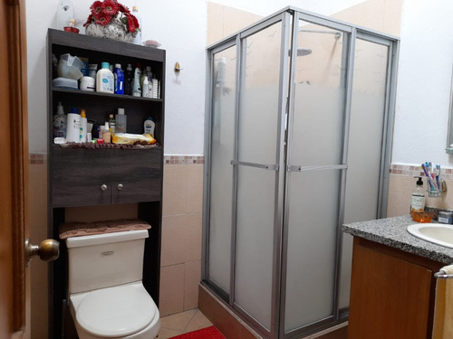 Vendo Hermosa Y Amplia Casa. Sector San José Del Valle. Frente A Supermercado Santa María