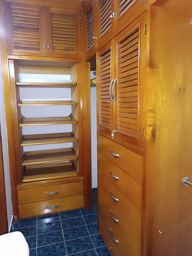 Rivero Bienes Raíces Promociona Y Vende Casa De Dos Niveles En El Limon, Sector El Progreso