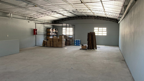 Imagen 6 de 8 de Depòsito En Venta