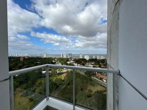 Disponible En Alquiler, Piso Alto, Linda Vista A La Playa Mansa