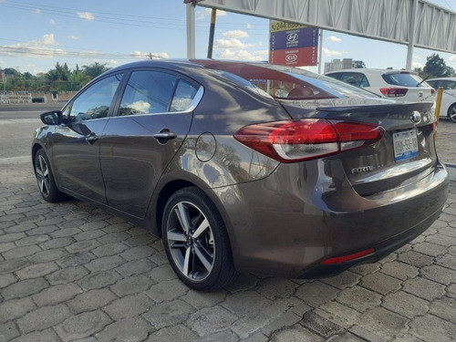 Imagen 2 de 15 de Kia Forte 2.0 Sx At 2017