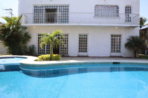 Casa En Venta Con Alberca En Cuernavaca.