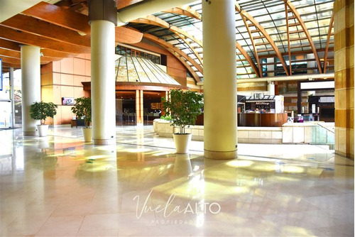 Oficina En Arriendo En Las Condes / Marriott / 7 Estac.