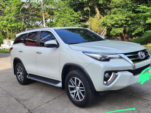 Camioneta Toyota  Fortuner Para La Venta 