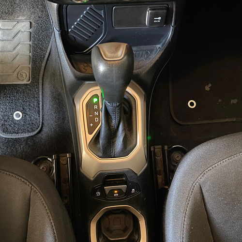 Jeep Renegade 1.8 Flex Aut. 5p