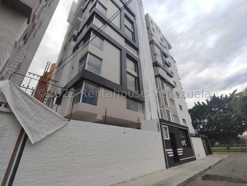 Apartamento En Venta Urb La Soledad Obra Gris Edificio Nuevo Exclusivo Zona Norte Maracay Pozo De Agua Negociable Kg:24-5134