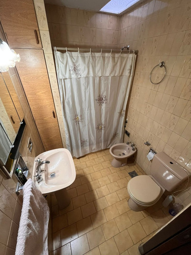 Hermoso Chalet Sobre Dos Lotes !!!!