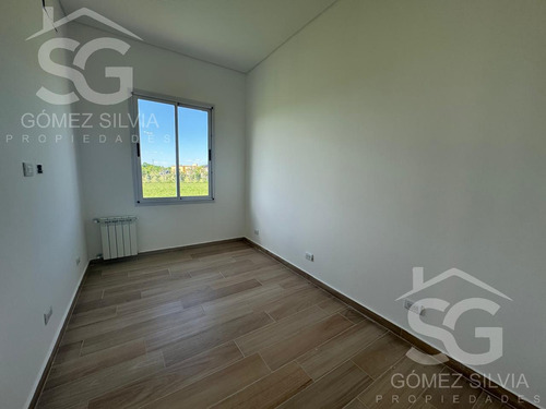 Casa En Venta 5 Ambientes Comarcas De Lujan