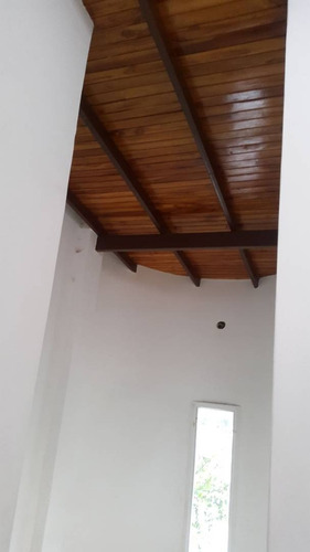 Imagen 9 de 15 de Town House En El Limón 04265330810