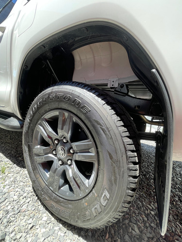 Toyota Hilux Pick-up 2.8 Cd Srv 177cv 4x2 At