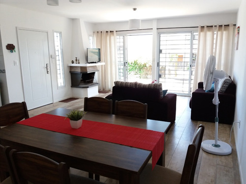 Imagen 3 de 14 de Nueva Vivienda 2 Dormitorios A 80m De La Playa C/parrillero.