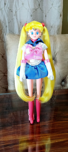 Muñeca Sailor Moon Serena Bandai 1995 Edición Europa. (Usado)