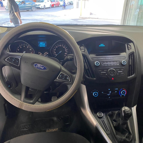 Imagen 4 de 6 de Ford Focus S 1.6