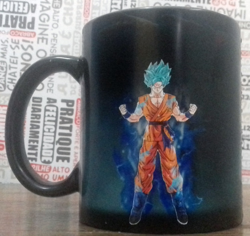 Caneca Mágica Goku Super Sayajin Deus - Dragon Ball Super