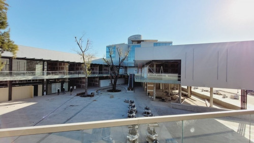 Imagen 7 de 13 de Local Nuevo Quilmes Plaza