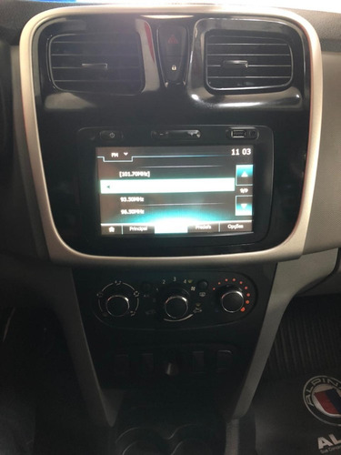 Renault Logan Expression 1.6 2017