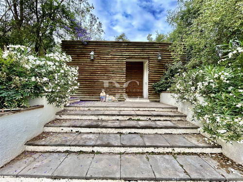 Casa En Venta De 2 Dorm. En Colina