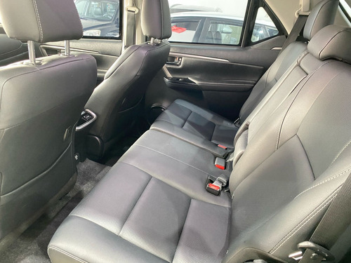 Toyota SW4 2.8 Tdi Srx 7l 4x4 Aut. 5p 204 hp