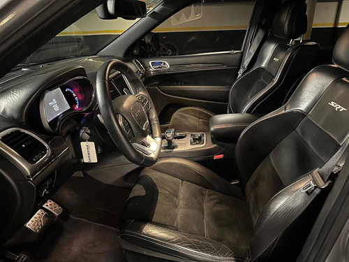 Imagen 10 de 10 de Jeep Grand Cherokee 2015 6.4 Srt Atx 465hp At