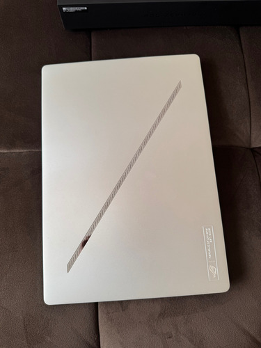 Notebook Asus Rog Zephyrus G14 2024 Ryzen 9 Rtx 4060 16gb Prateado (Usado)