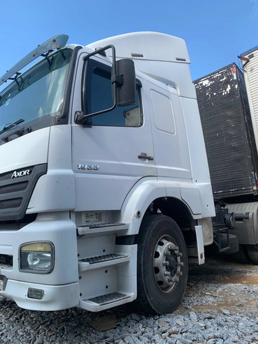 Imagem 6 de 15 de Mercedes Axor 1933 4x2