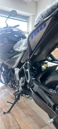 Suzuki Gsx-s750 2023 Gris 2023 -suzuki Agronomia