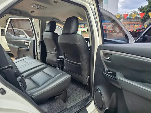 Toyota Fortuner 2.7l Mid