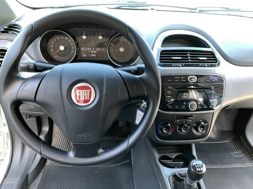 Imagem 4 de 10 de Fiat Punto 1.6 Essence