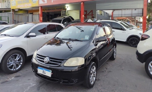 Imagem 2 de 12 de Volkswagen Fox 1.0 Plus Total Flex 5p