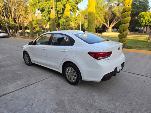 Kia Rio 1.6 Lx Sedan At