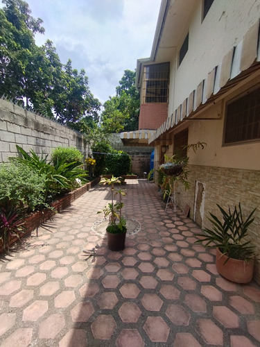 Beraca 002 Venta Casa Sector El Toro, Las Delicias Maracay.