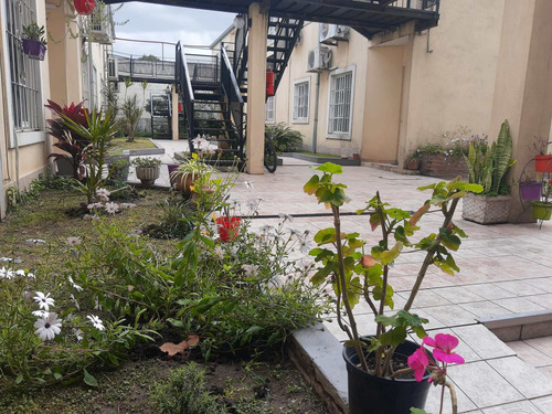 Imagen 5 de 28 de Venta - Ph 3 Amb. Reciclado - Caseros