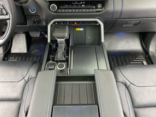 Toyota Sequoia 4aw
