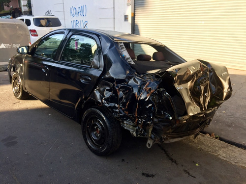 Toyota Etios Xs 1.5 6m/t 2018 Chocado