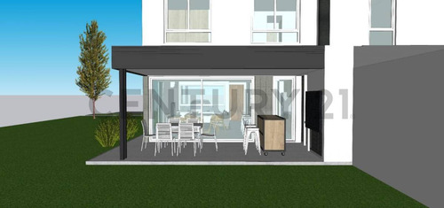 Venta De Casa En El Quimilar, City Bell