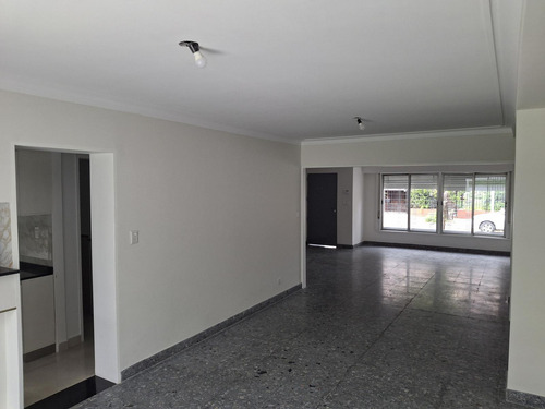 Casa De 6 Ambientes En Alquiler La Lucila