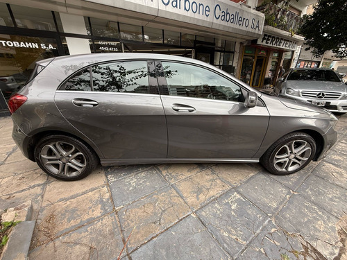 Mercedes-Benz Clase A 1.6 A200 Urban 156cv