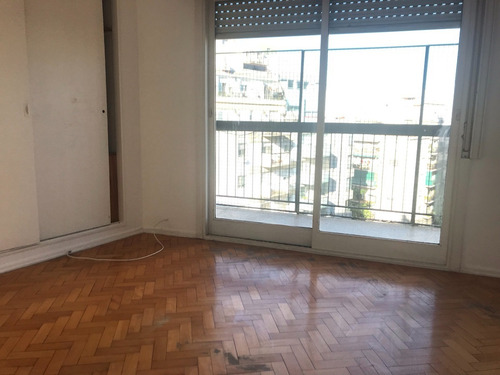 Imagen 5 de 6 de Hermoso Depto De 2 Ambientes Con Amplio Balcón Super Luminoso Y Con Vista Abierta En Piso Alto!
