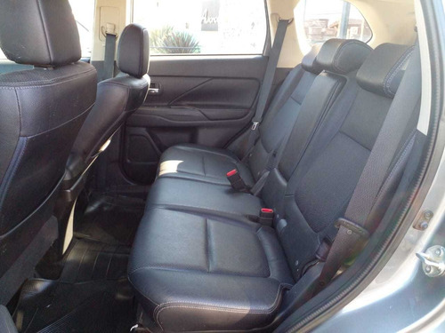 Imagen 8 de 12 de Mitsubishi 2016 Outlander 2.0 Glx 2wd L/16