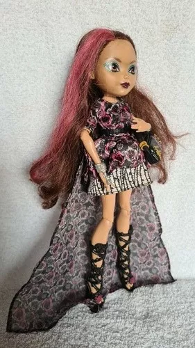 Ever After High Bonecas de Primavera - Briar Beauty - Mattel - Bonecas -  Magazine Luiza