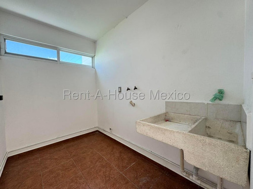 Lomas De Juriquilla Casa De 3 Recamaras En Renta Rah2801