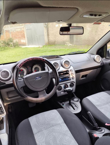 Ford Fiesta 1.6 First 5vel Sedan Mt