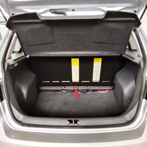 Volkswagen Suran 1.6 Trendline 11b