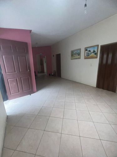Best House Vende Fabulosa Casa En La Vía Principal De Sant Omero Los Teques